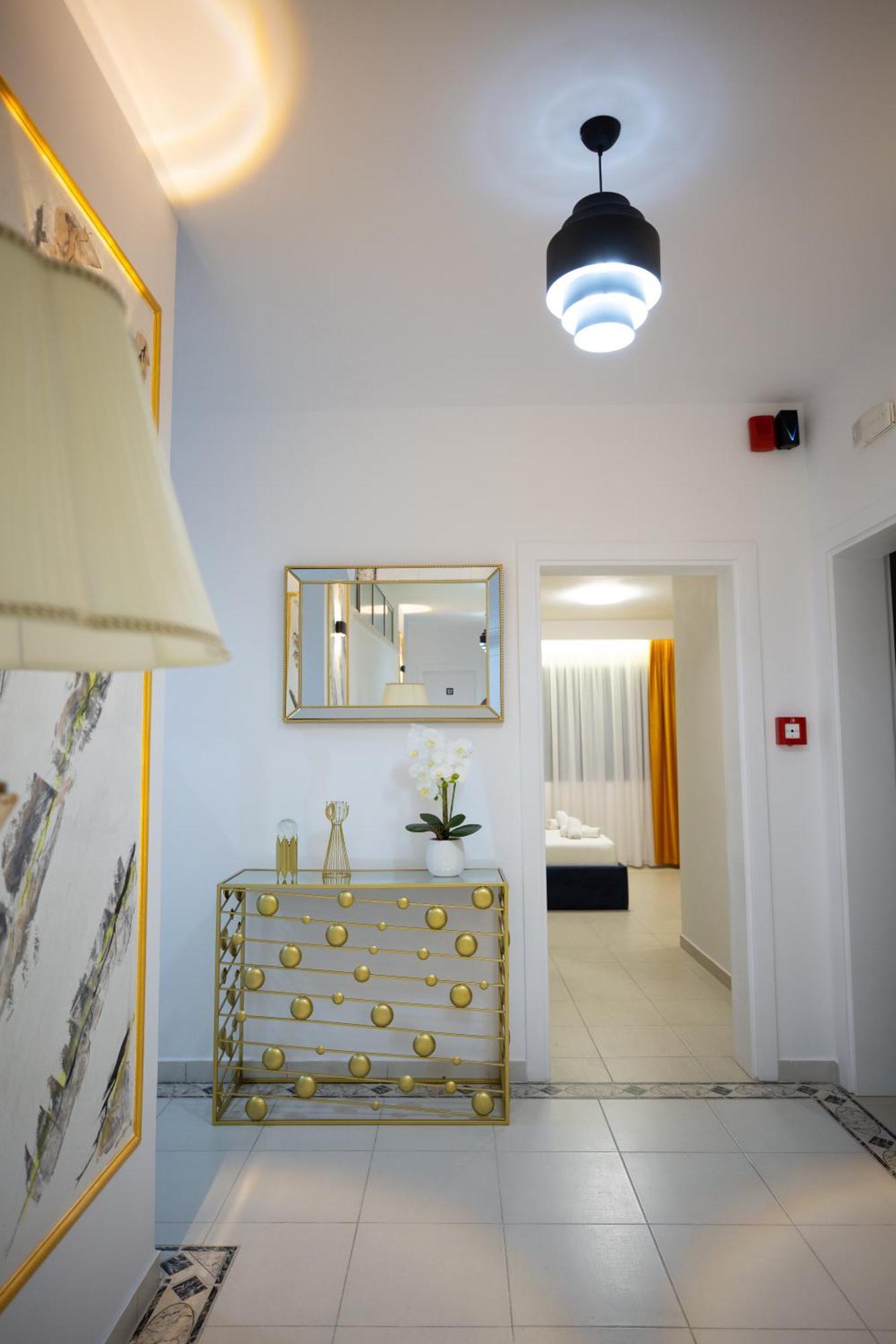 Frekel 3* Tirana
